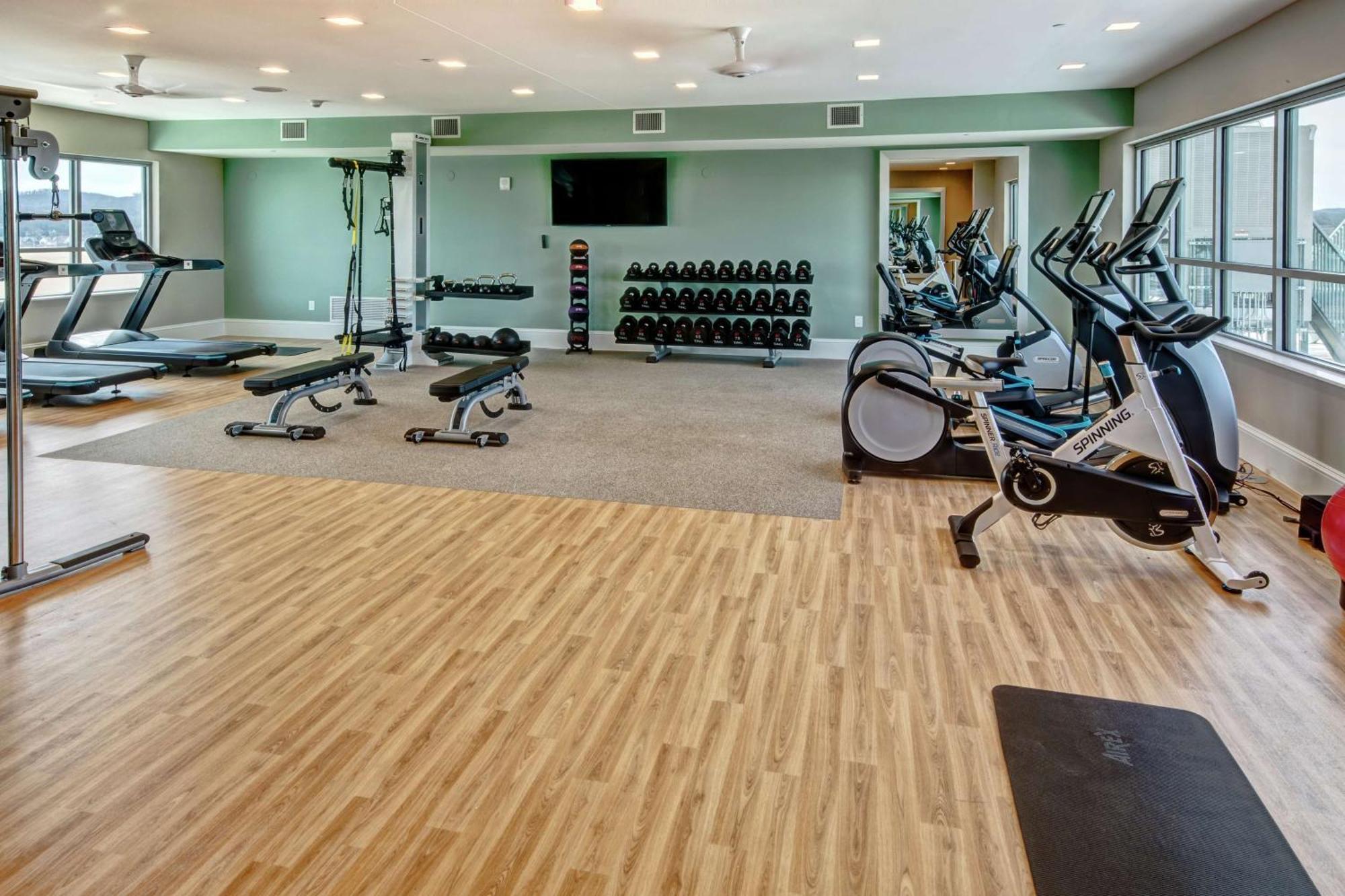 Hotel Hilton Hills 4*